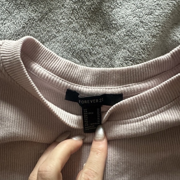 Forever 21 Size S Short Sleeve Ruffle Crop Top Lavender Soft - Picture 3 of 3